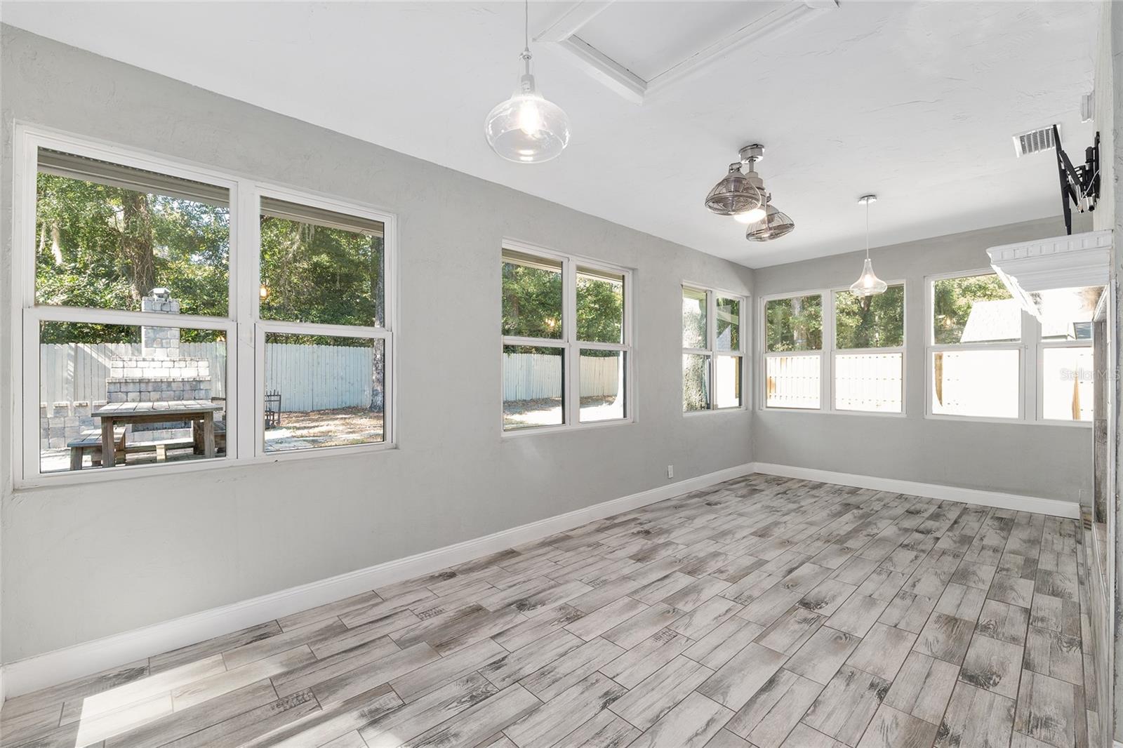 SUNRISE - Residential