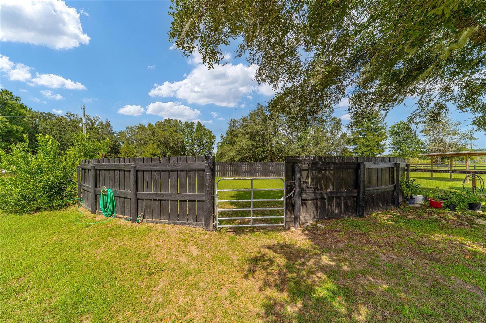 CLASSIC FARMS - Residential