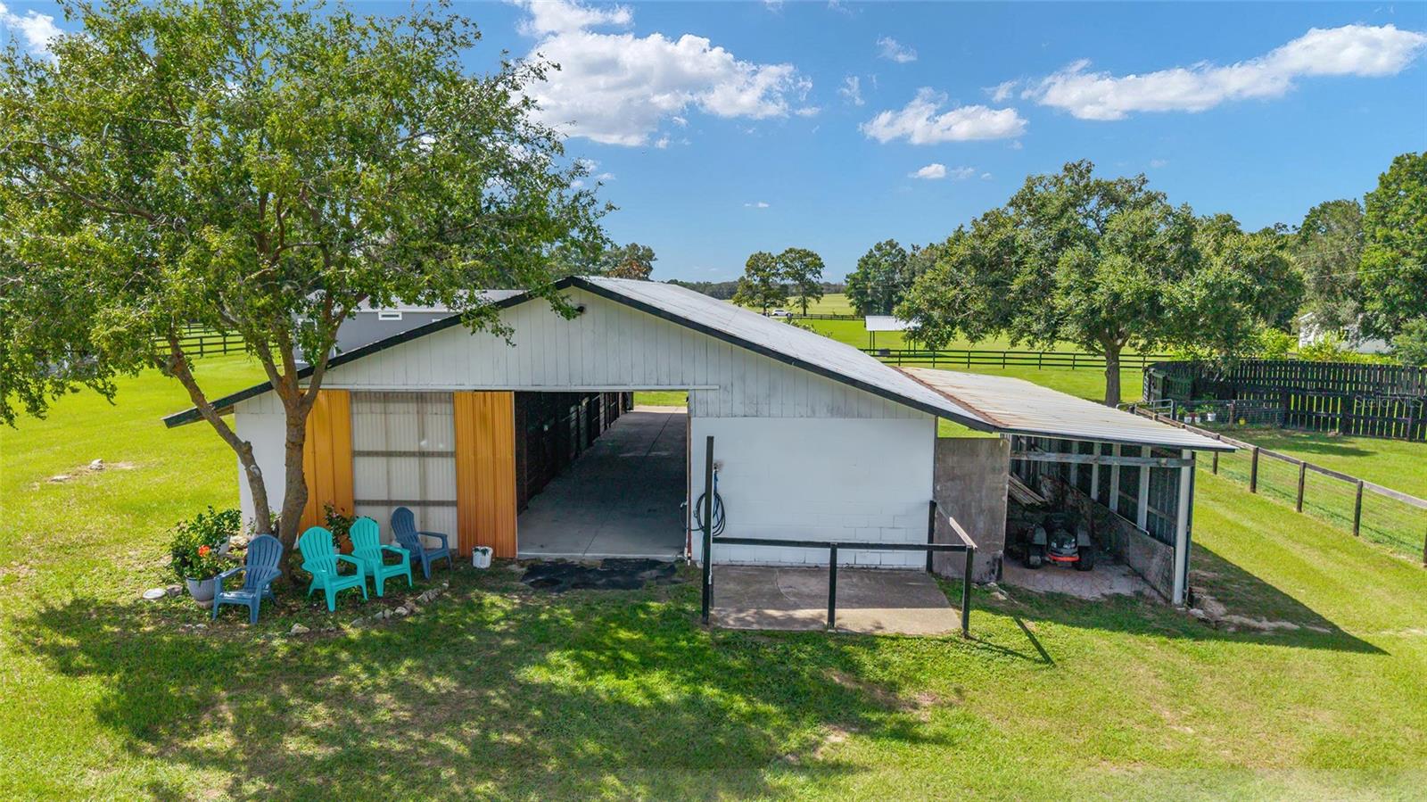 CLASSIC FARMS - Residential