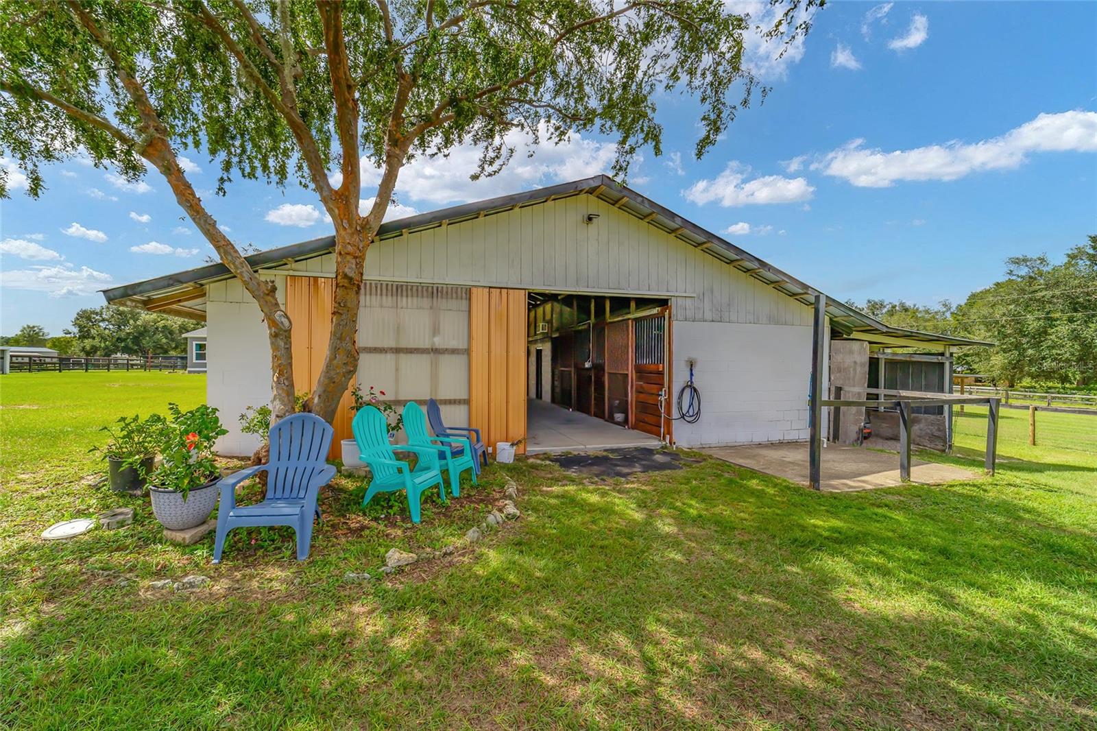 CLASSIC FARMS - Residential