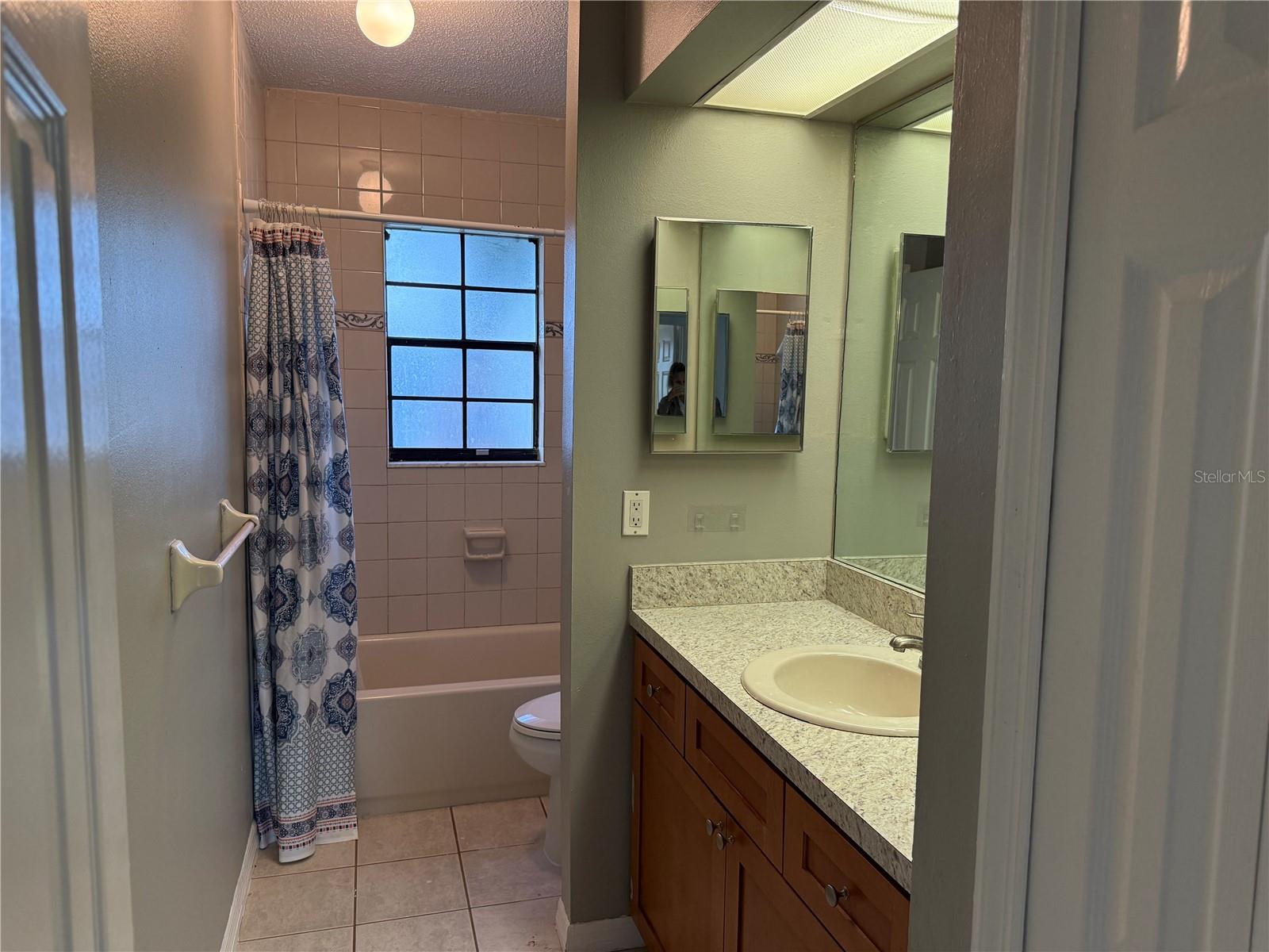 HIDDEN OAKS CONDO PH 11 - Residential