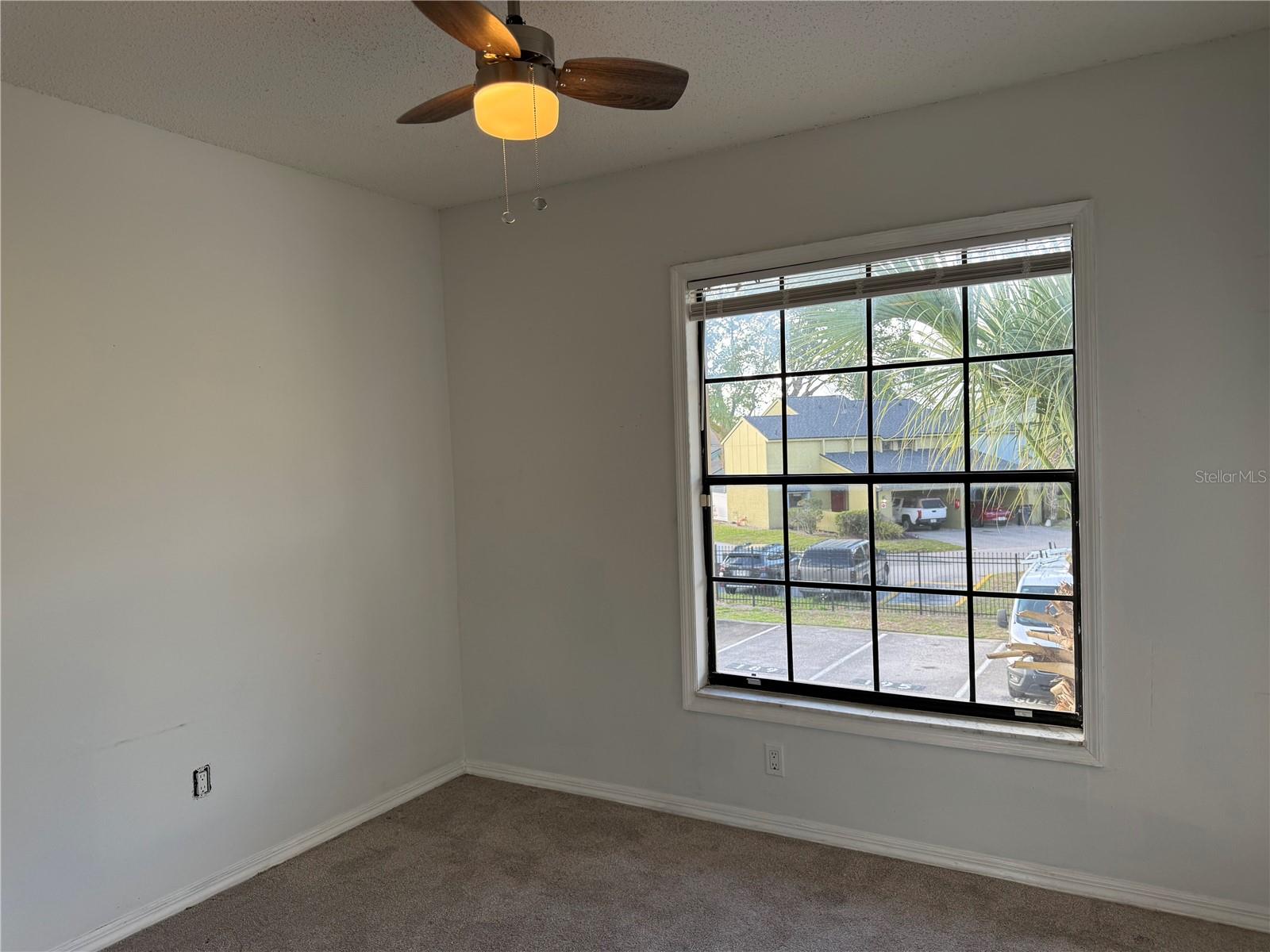 HIDDEN OAKS CONDO PH 11 - Residential