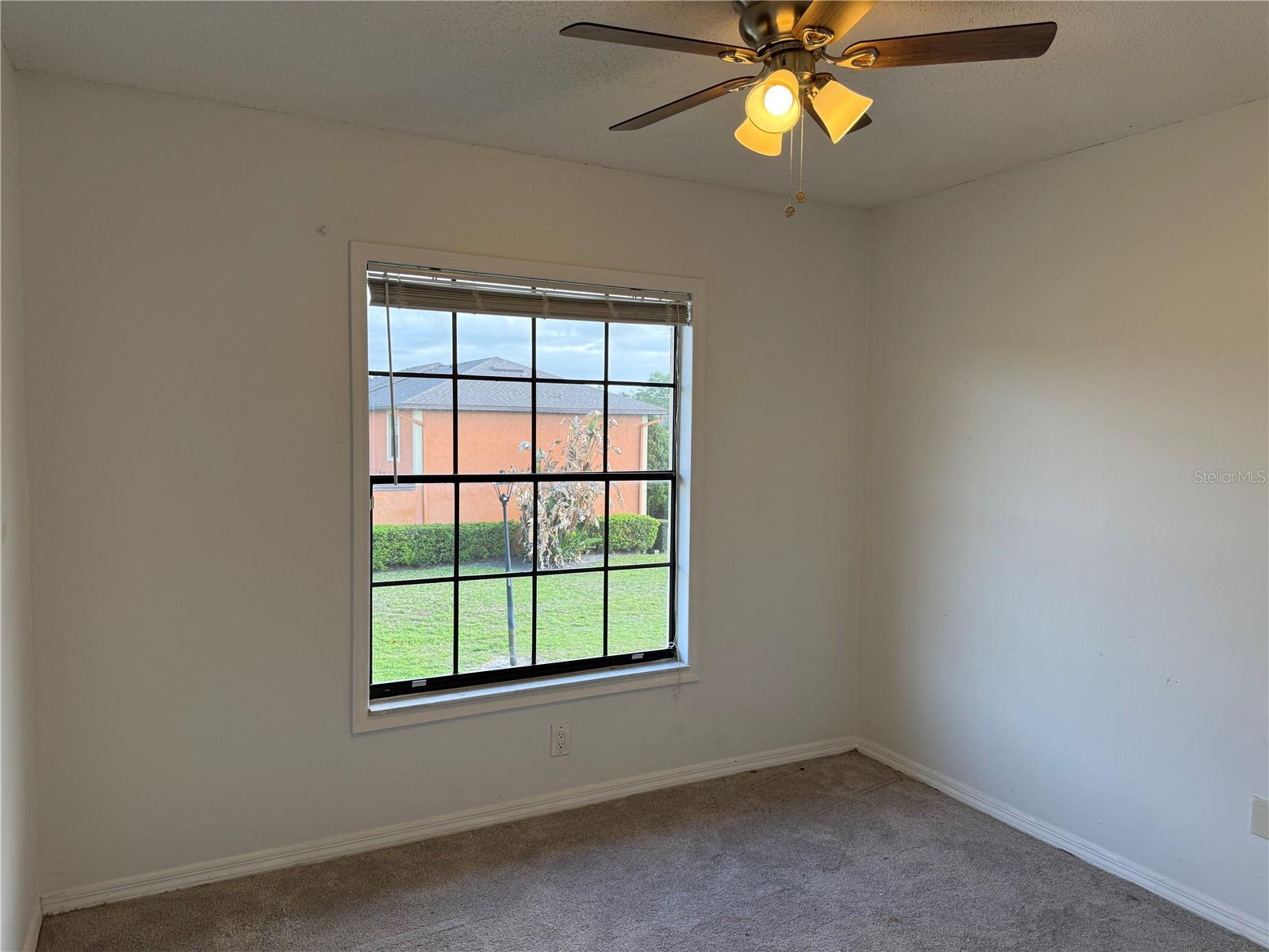 HIDDEN OAKS CONDO PH 11 - Residential