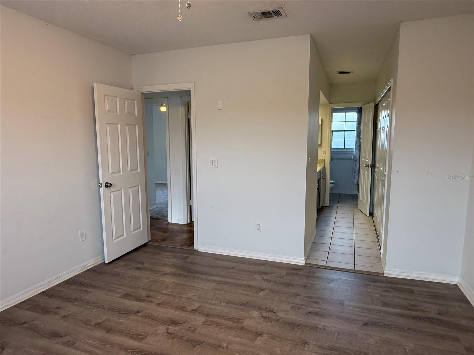 HIDDEN OAKS CONDO PH 11 - Residential