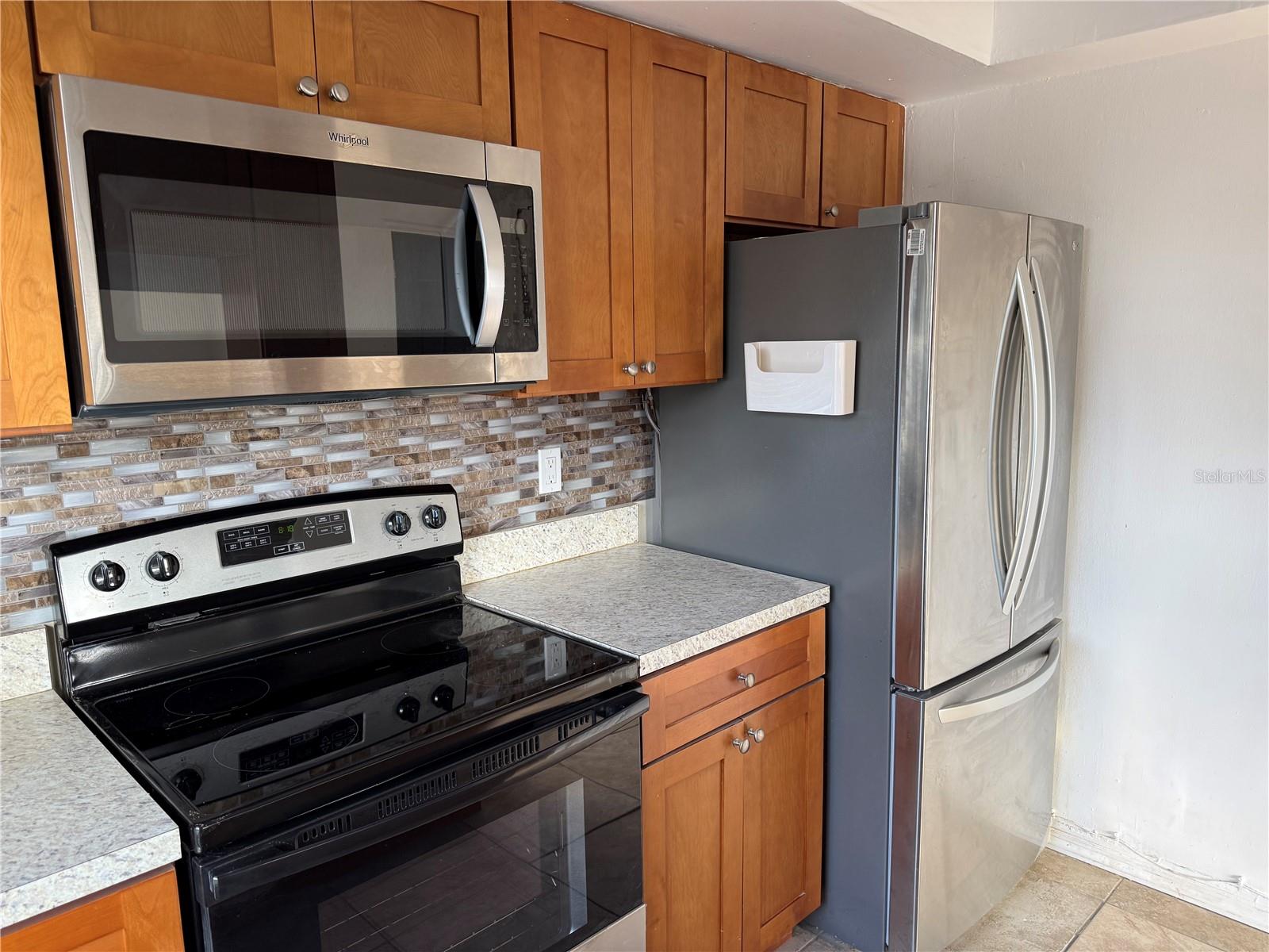 3217 OAK LAWN PLACE 211