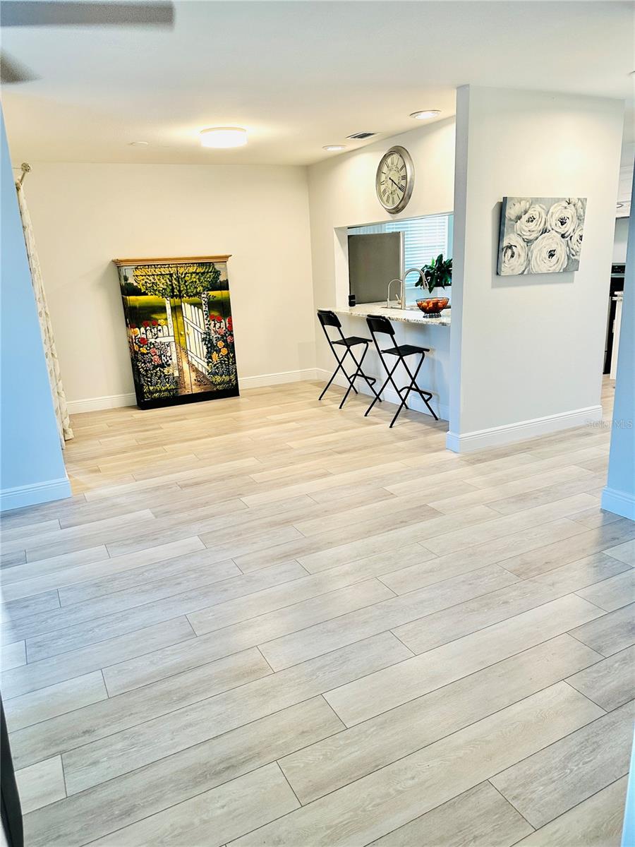 BARRINGTON WOODS - Residential