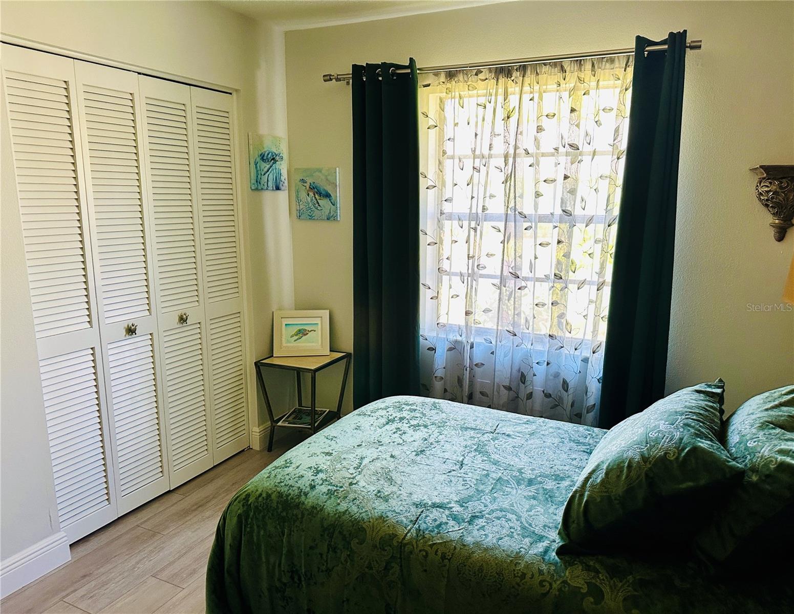 BARRINGTON WOODS - Residential