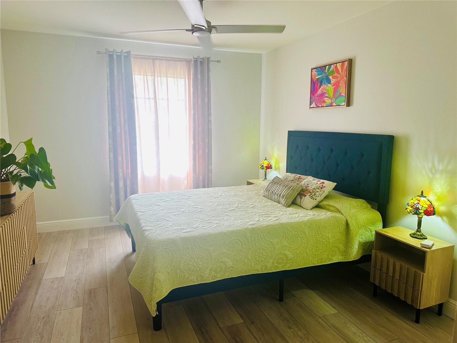 BARRINGTON WOODS - Residential