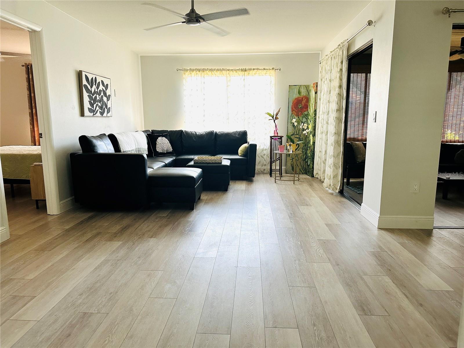 BARRINGTON WOODS - Residential