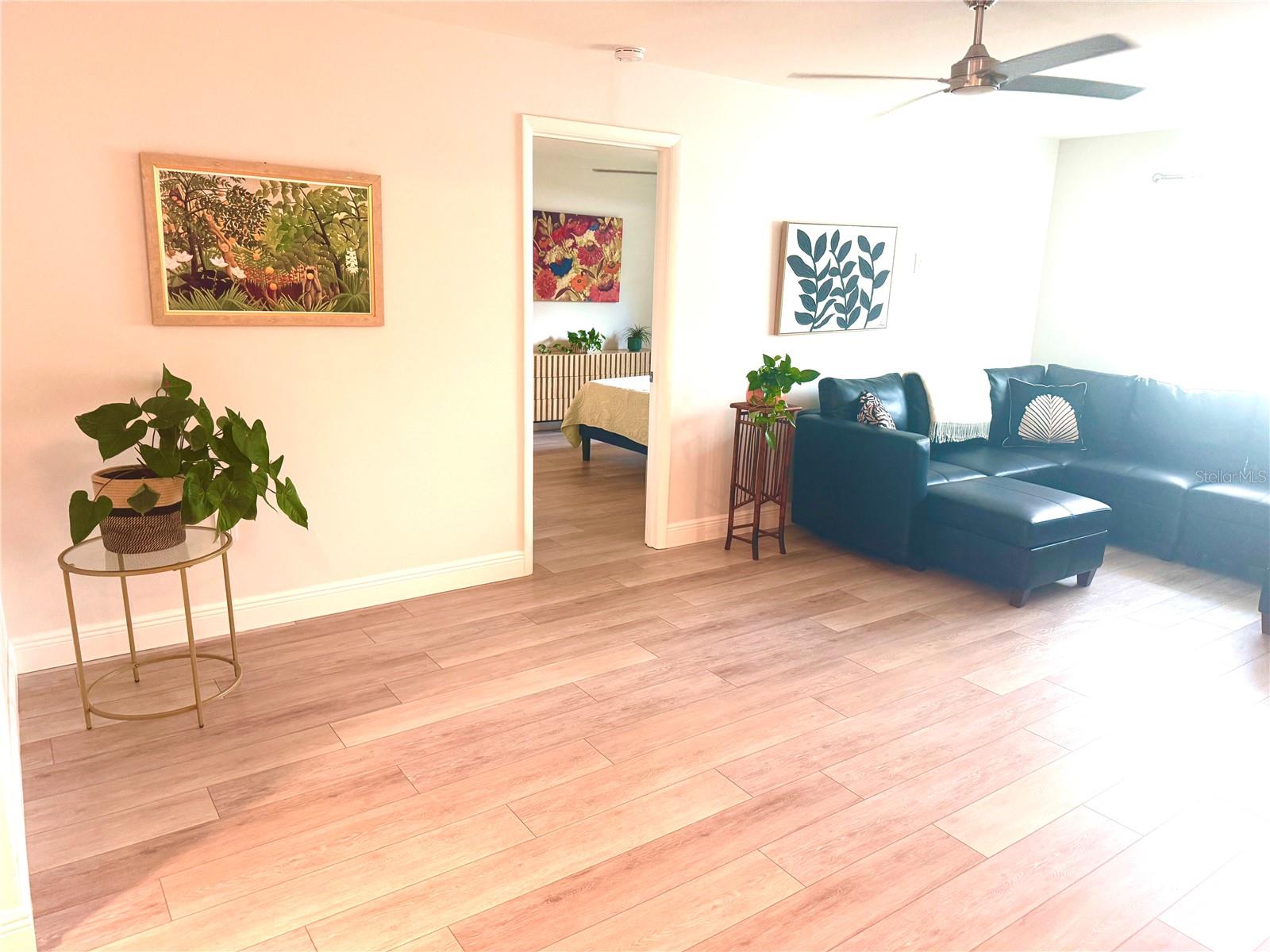 BARRINGTON WOODS - Residential