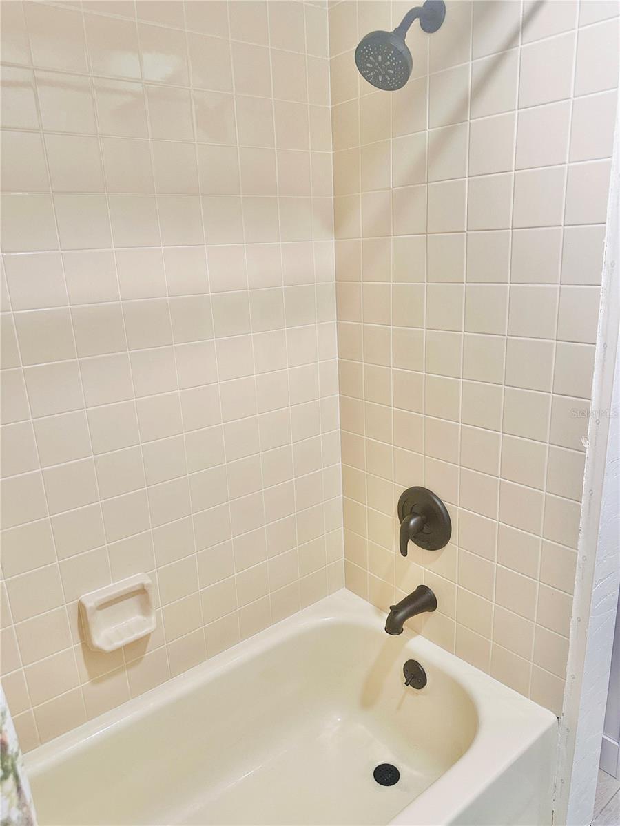 BARRINGTON WOODS - Residential