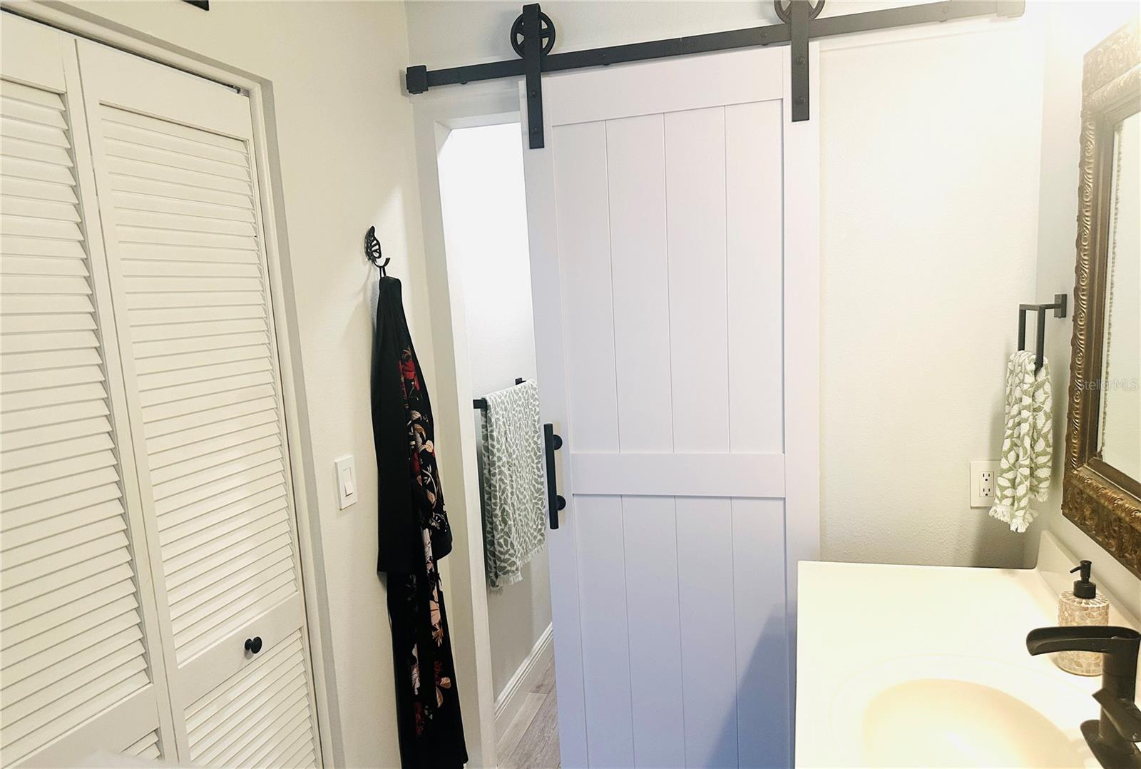 BARRINGTON WOODS - Residential