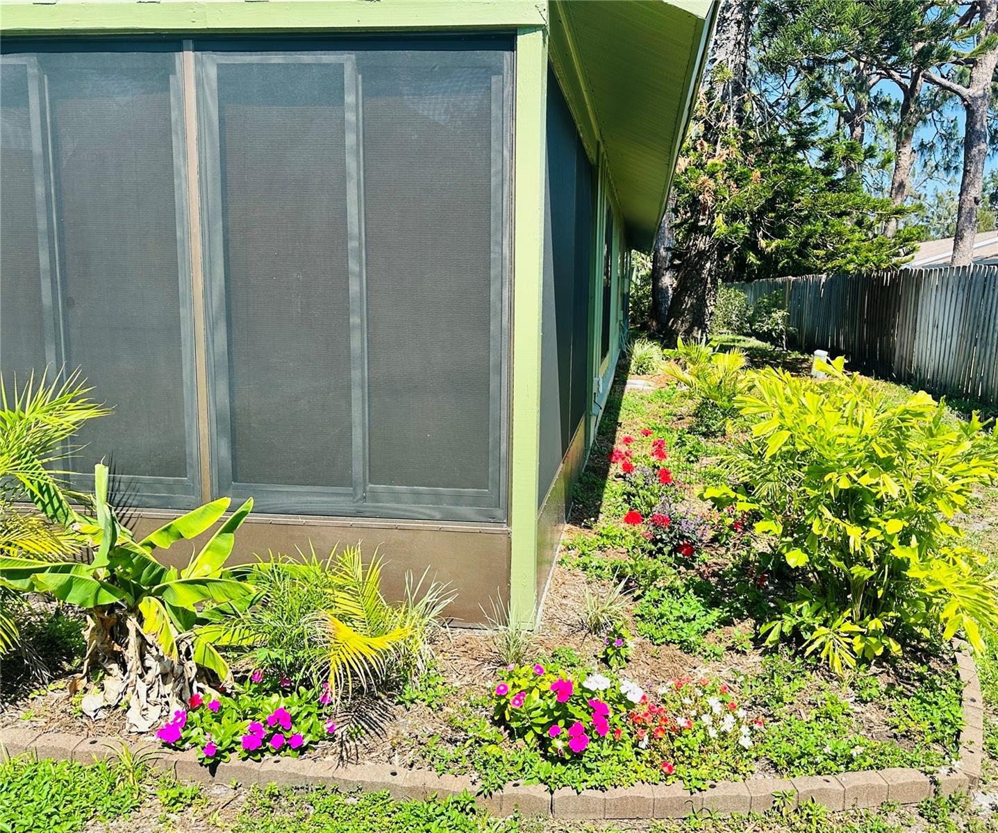 BARRINGTON WOODS - Residential