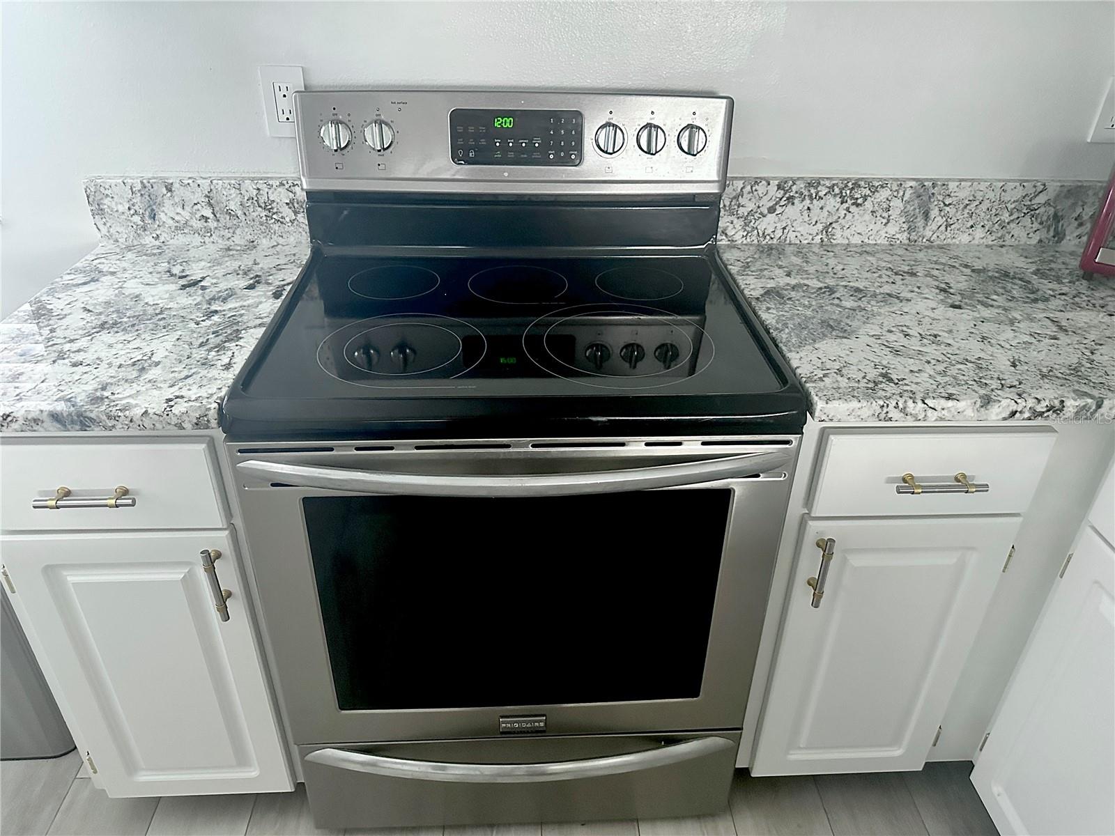 BARRINGTON WOODS - Residential