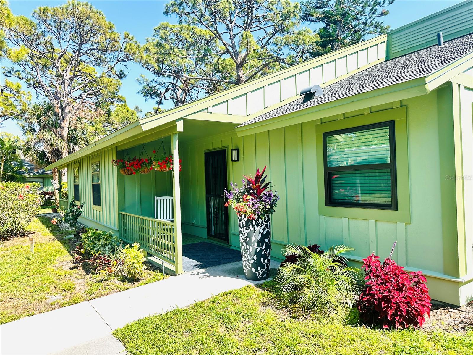 BARRINGTON WOODS - Residential