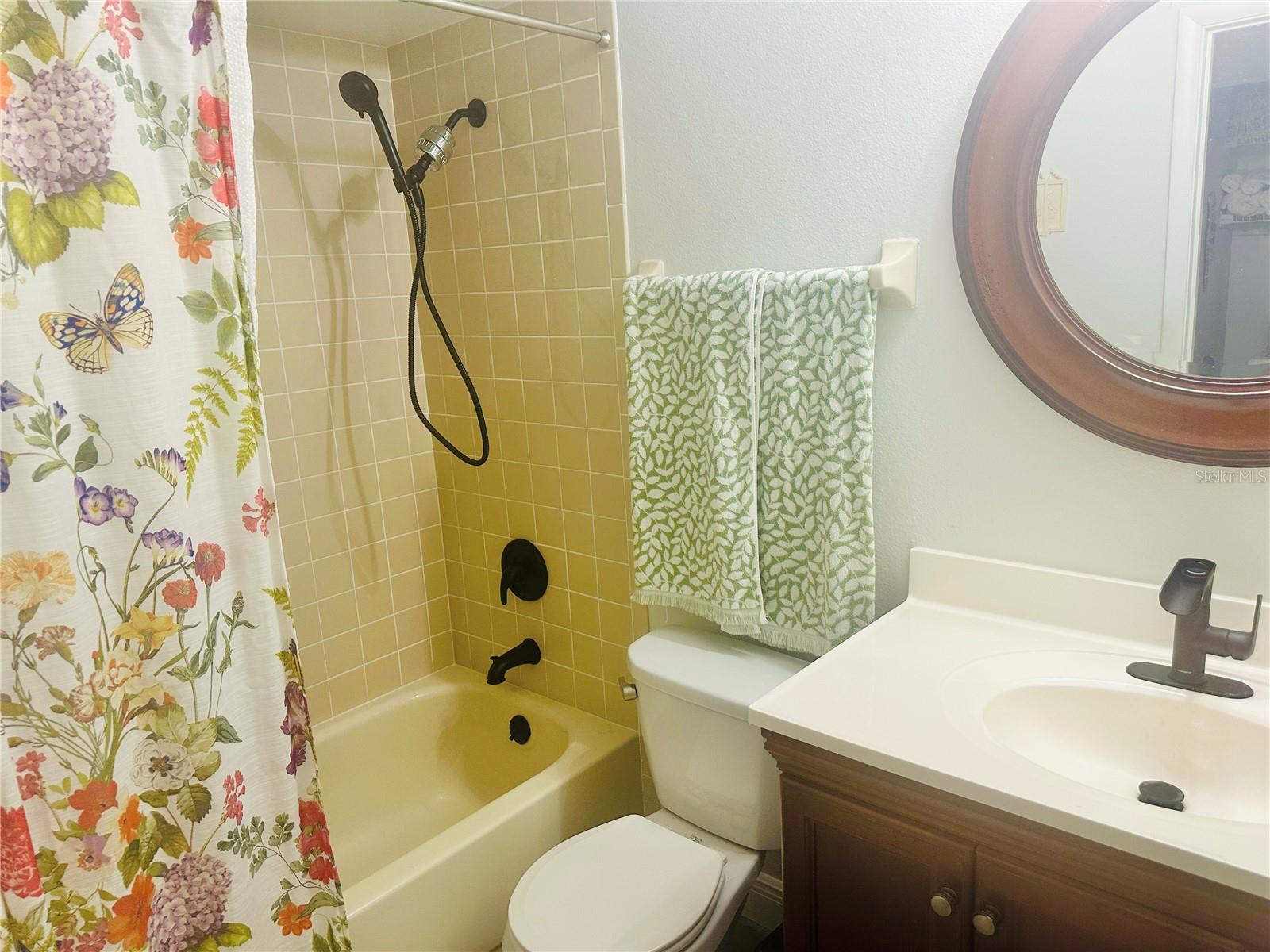 BARRINGTON WOODS - Residential