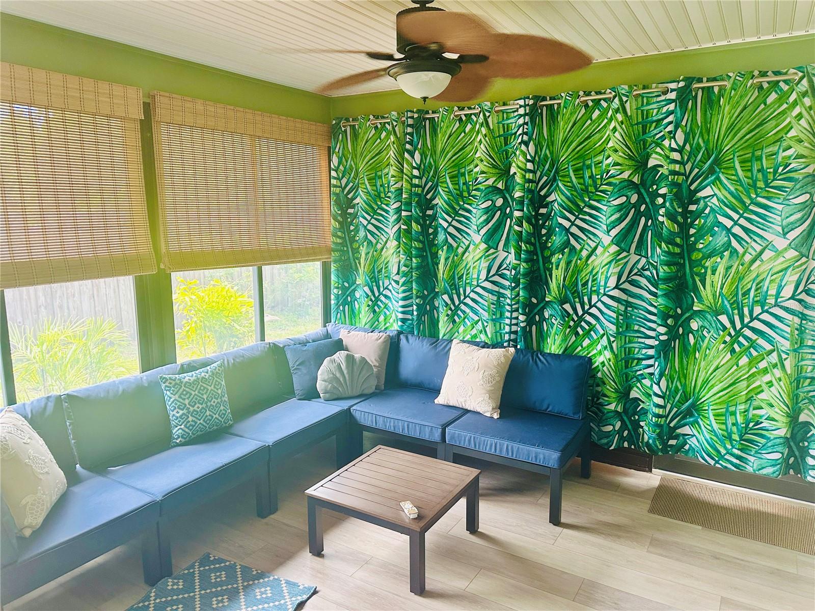 BARRINGTON WOODS - Residential