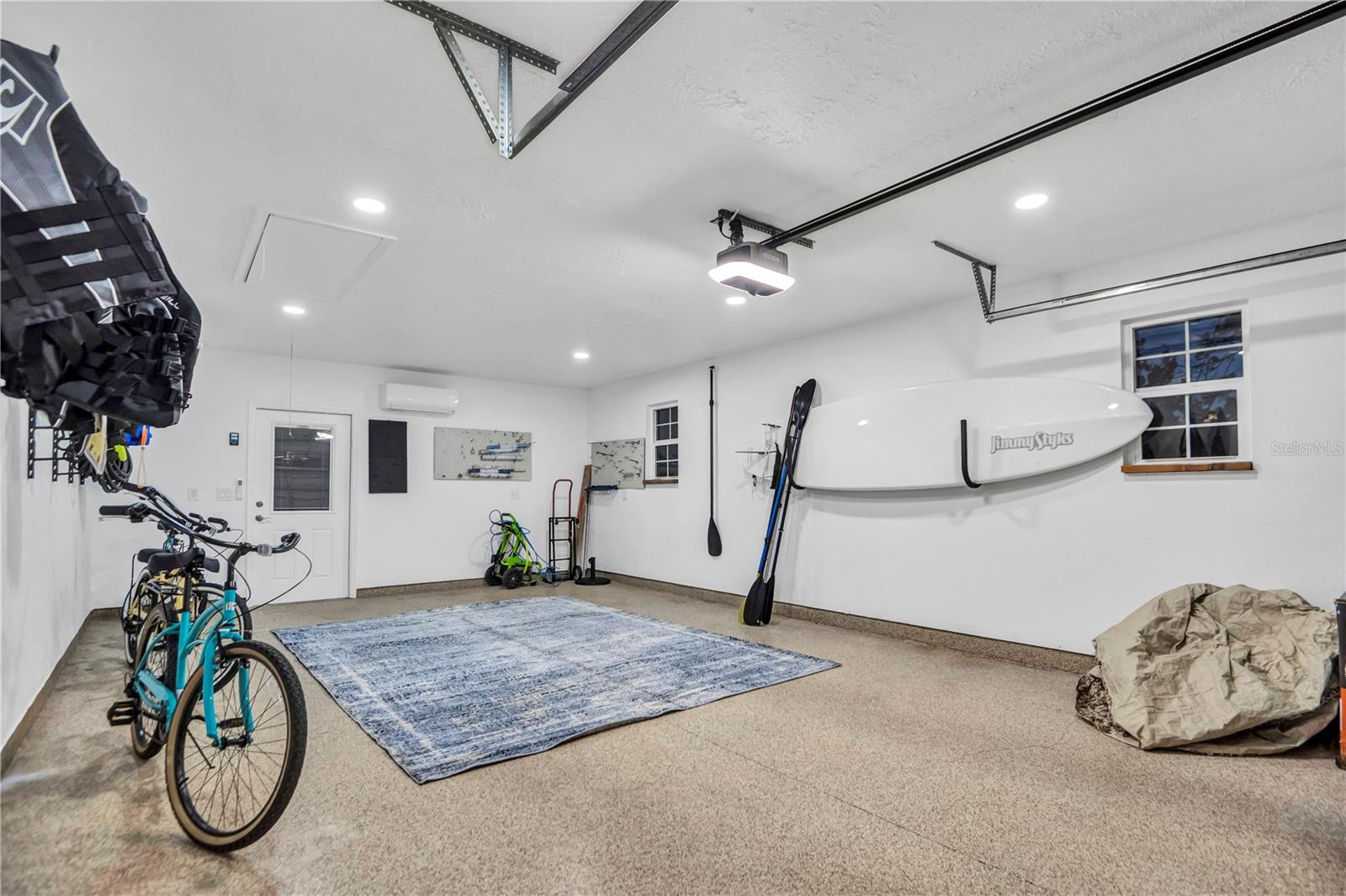 LANDS END - Residential Lease