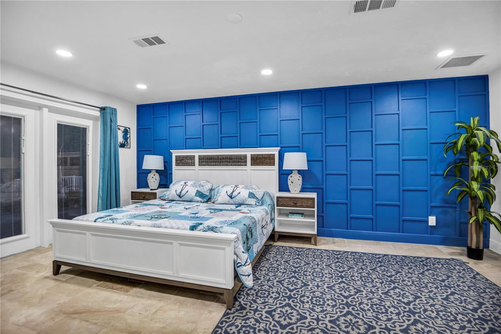 LANDS END - Residential Lease