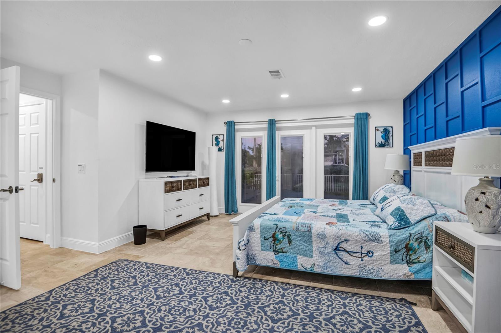 LANDS END - Residential Lease