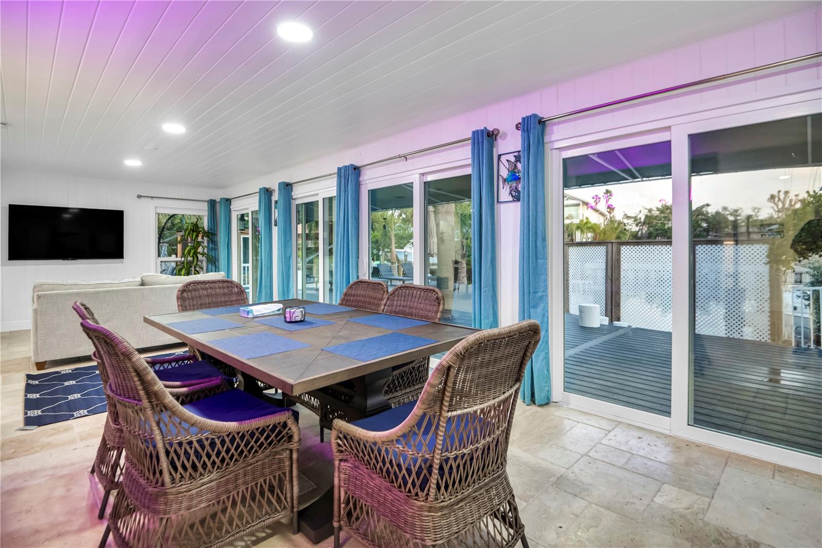 LANDS END - Residential Lease