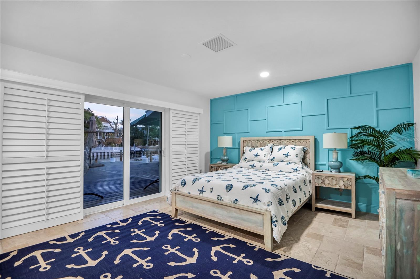 LANDS END - Residential Lease