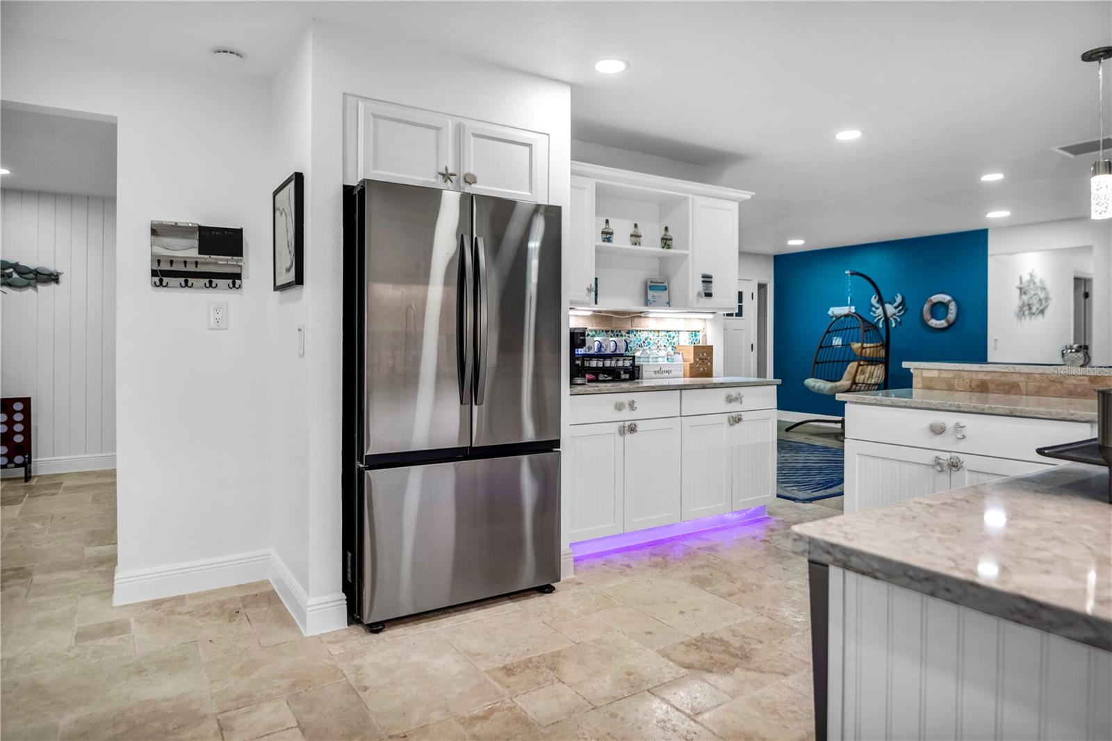 LANDS END - Residential Lease