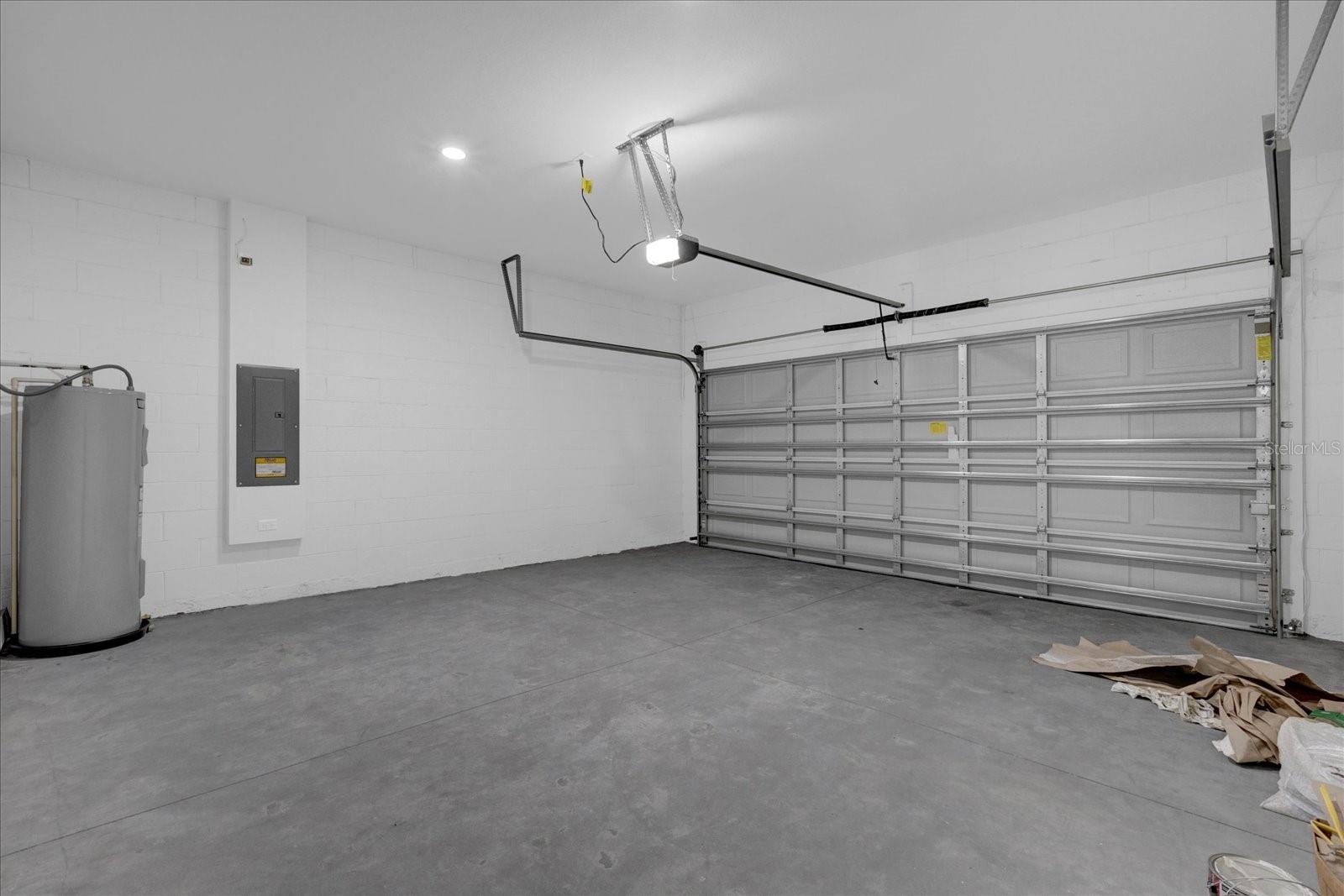 MARION OAKS 03 - Residential Lease