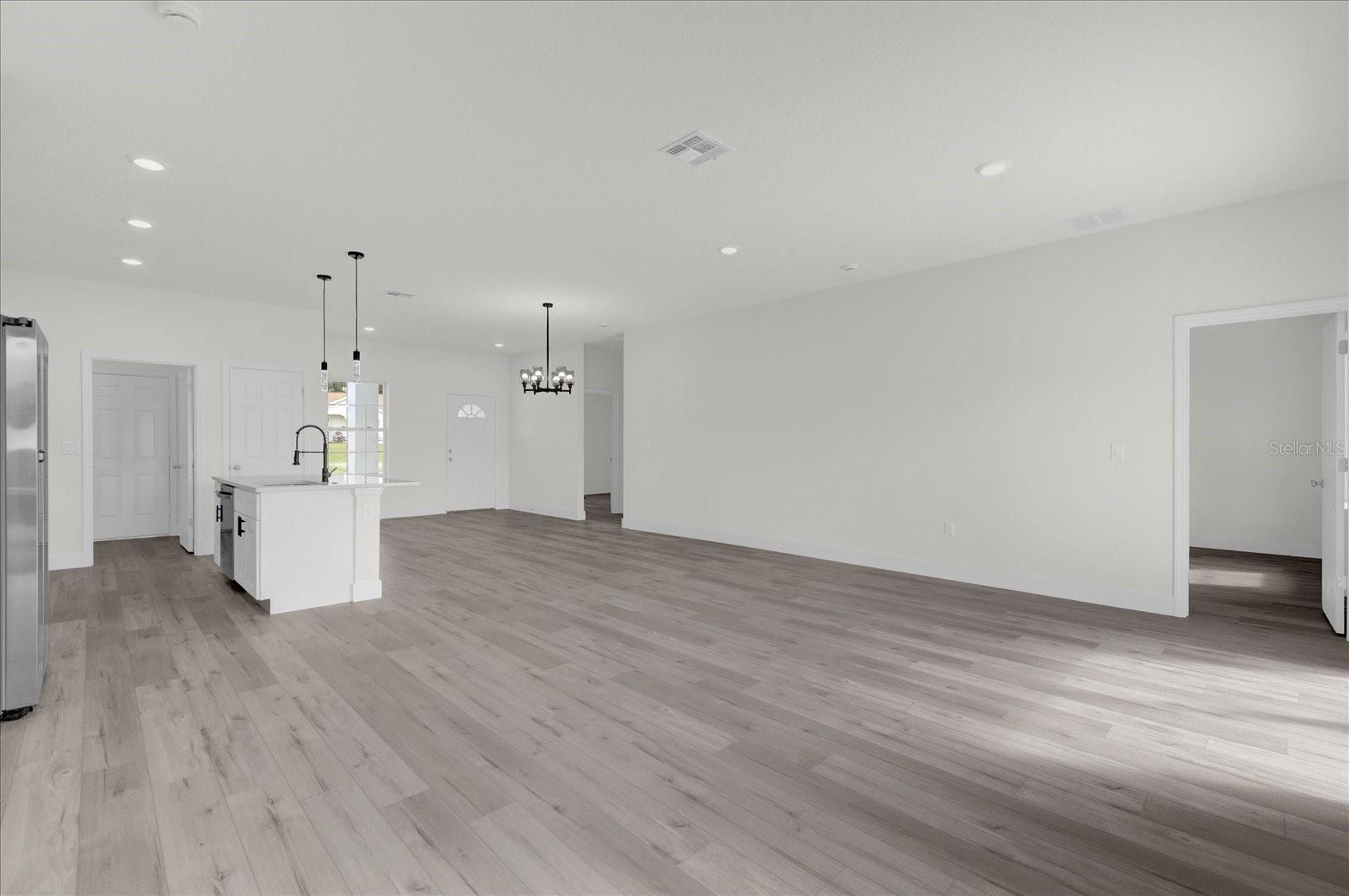 MARION OAKS 03 - Residential Lease