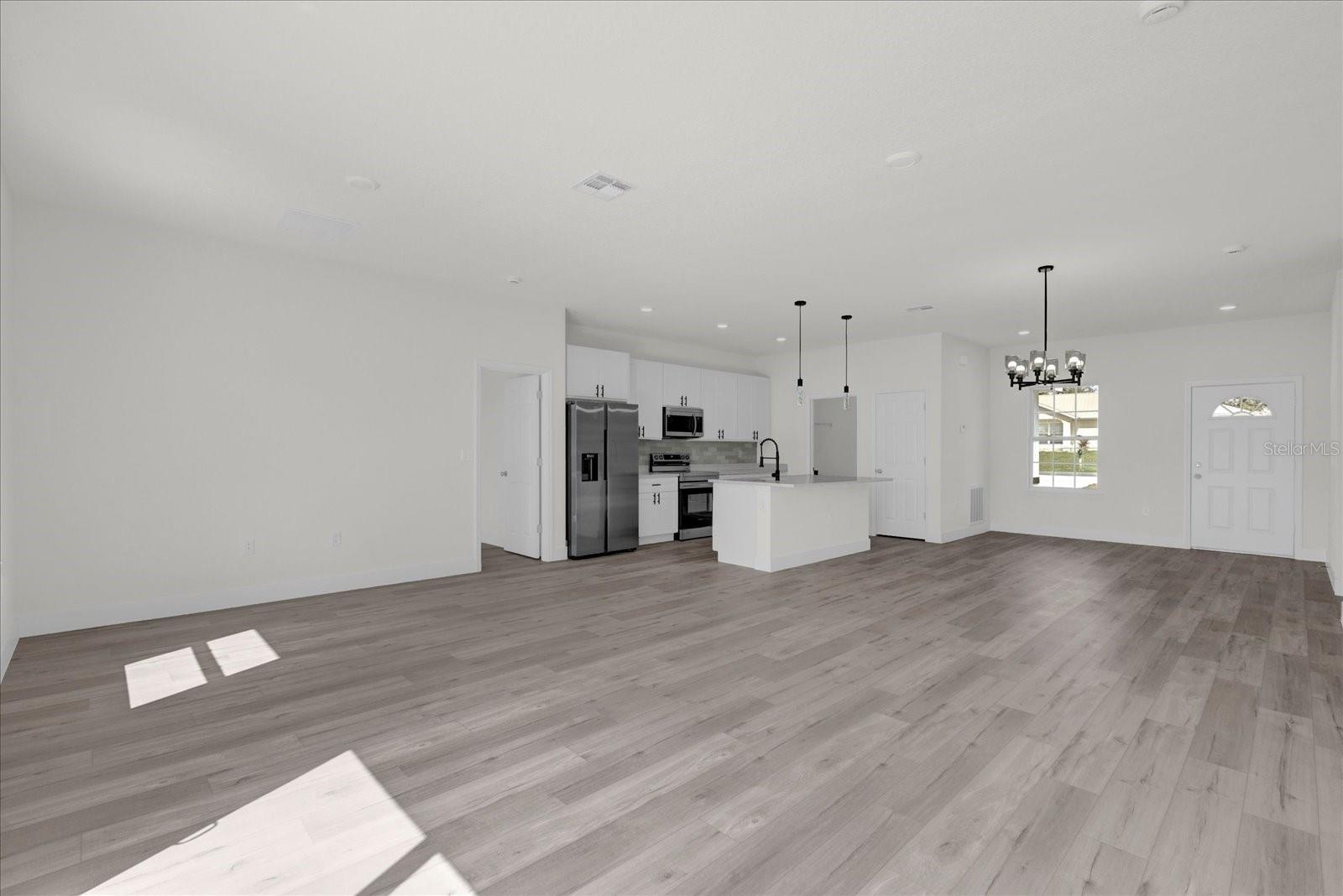 MARION OAKS 03 - Residential Lease