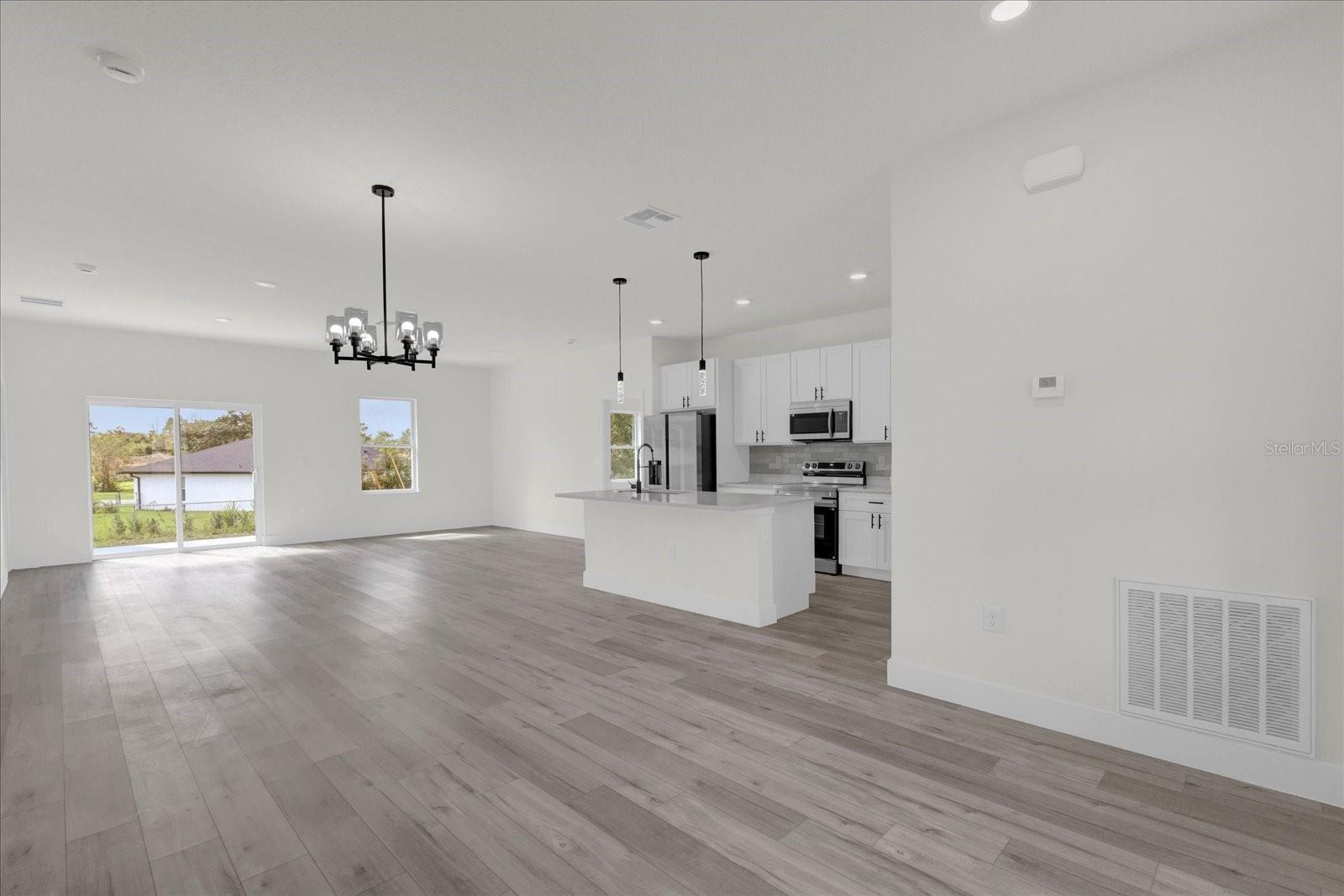 MARION OAKS 03 - Residential Lease