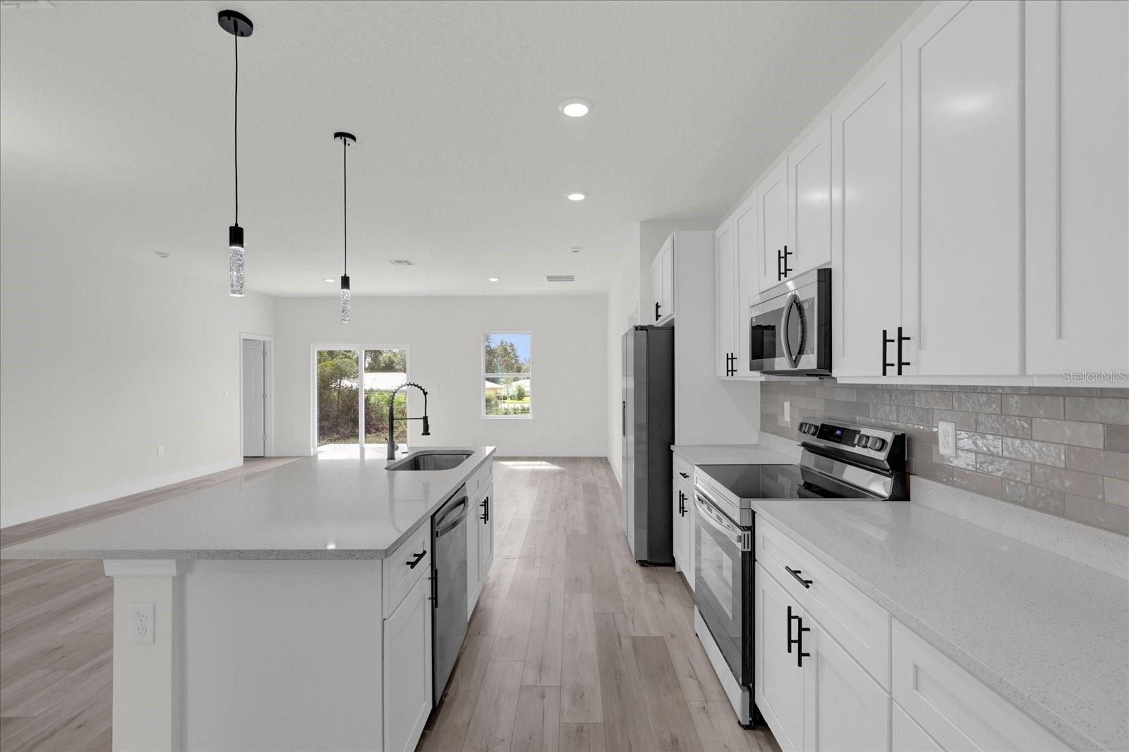 MARION OAKS 03 - Residential Lease