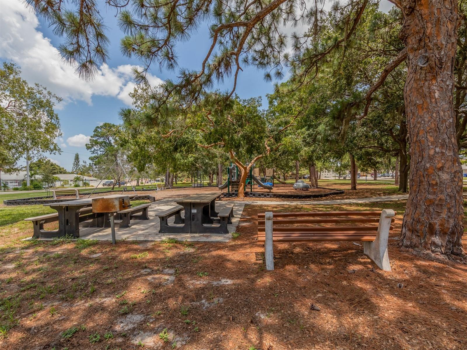 PARKVIEW MANOR - Residential