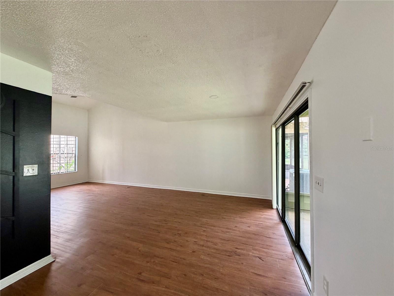 2135 BALBOA WAY