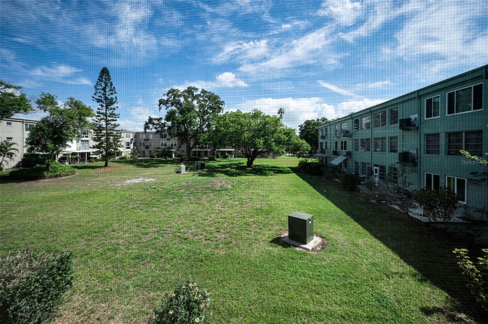 ON TOP OF THE WORLD - Residential