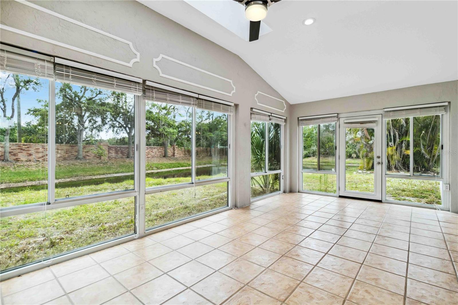 ARBOR OAKS - Residential Lease