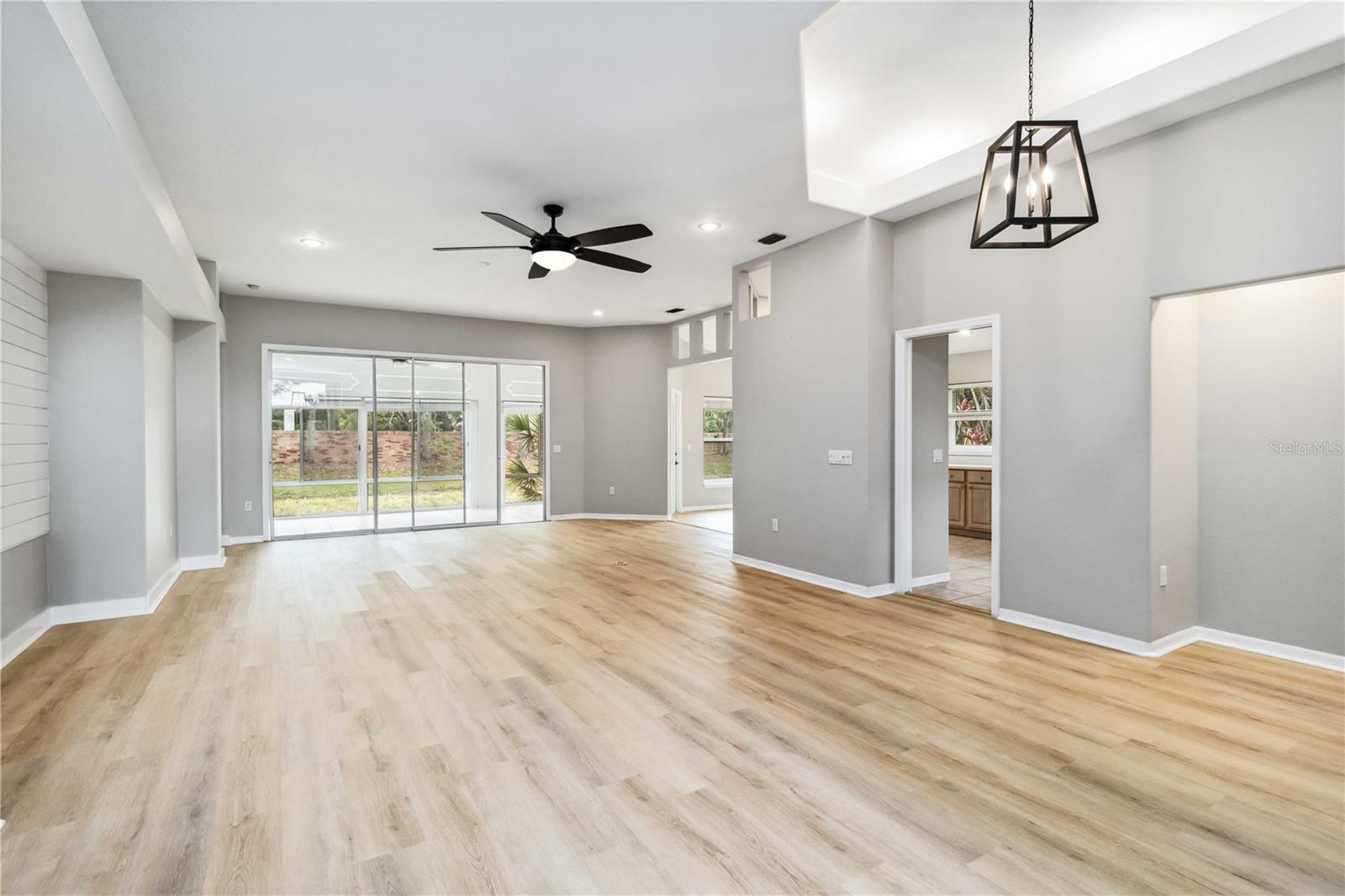 ARBOR OAKS - Residential Lease