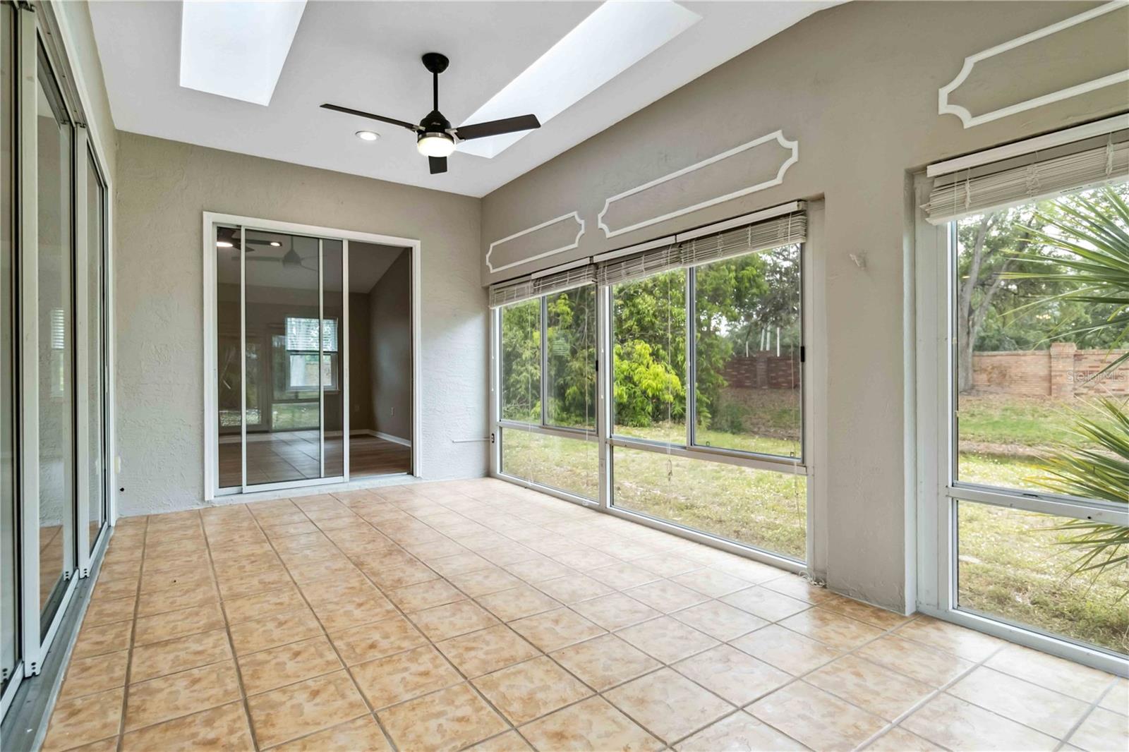 ARBOR OAKS - Residential Lease