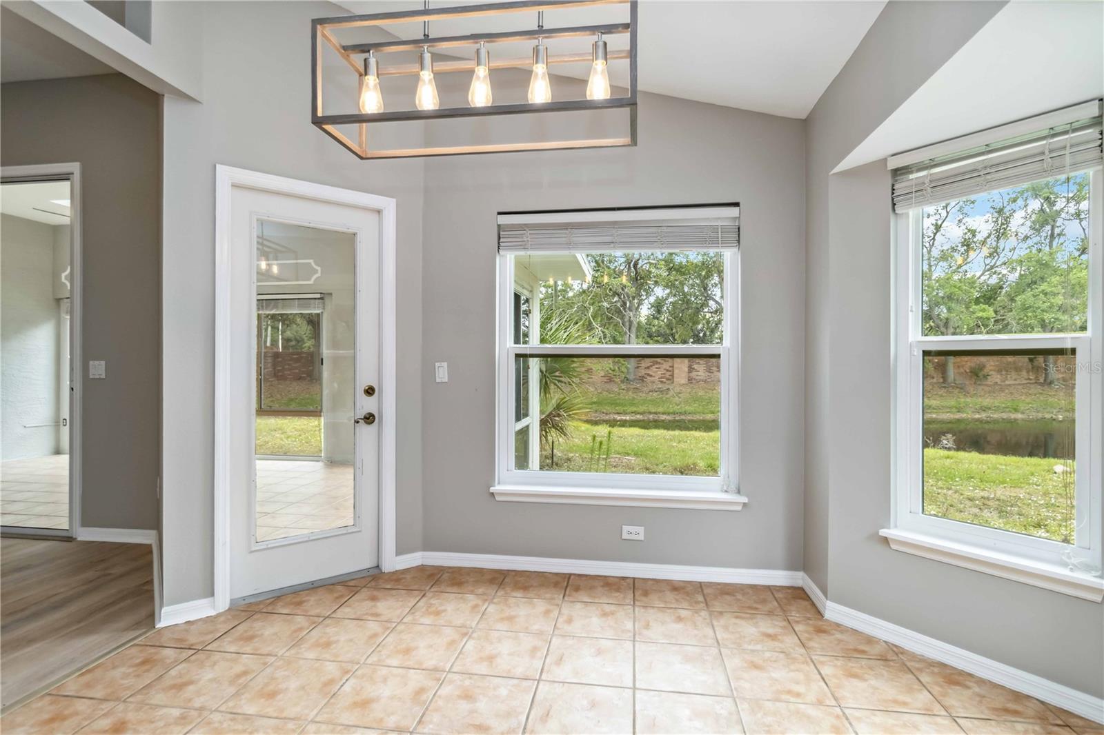 ARBOR OAKS - Residential Lease
