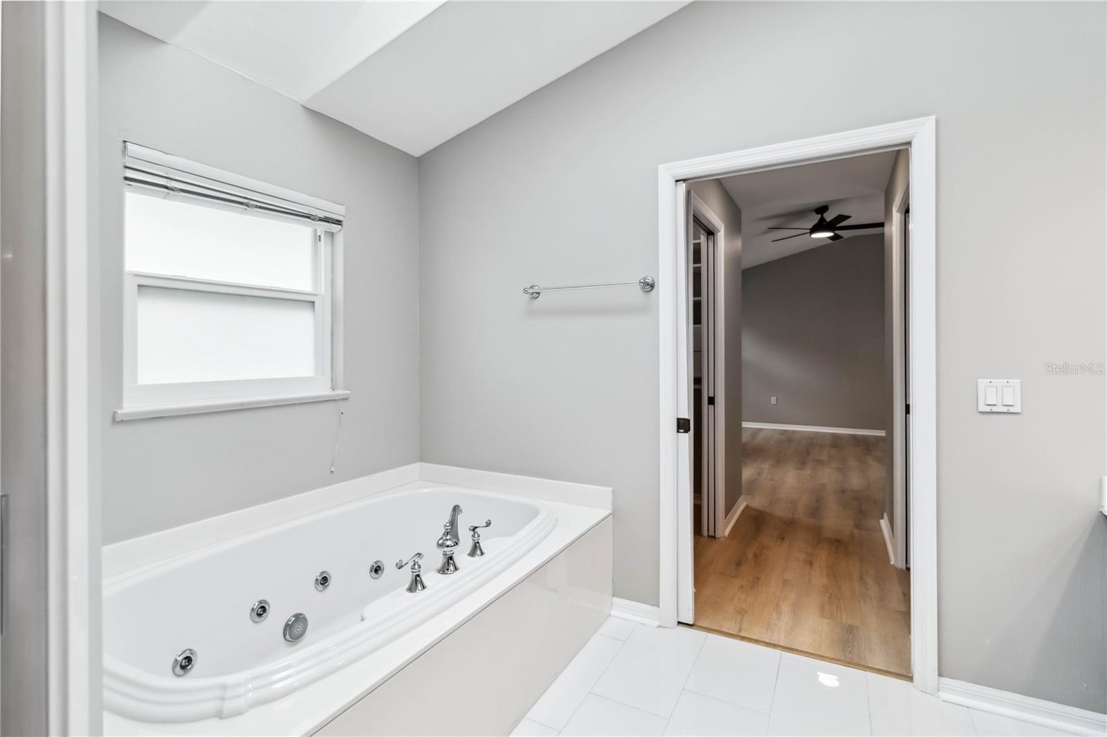 ARBOR OAKS - Residential Lease