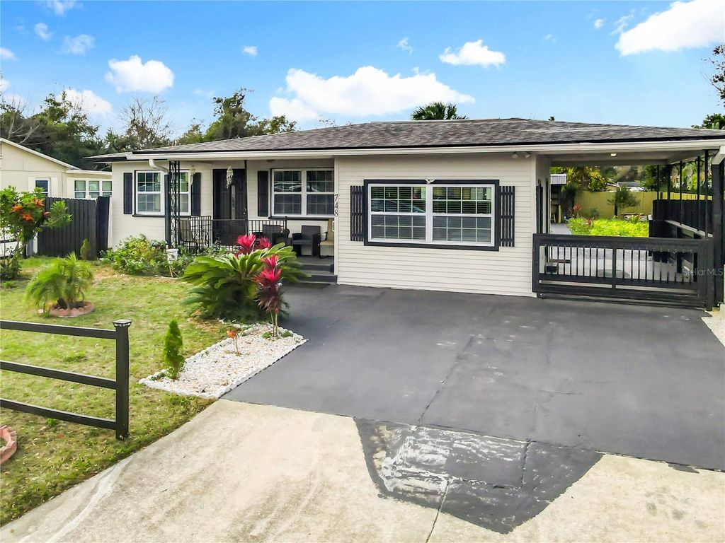 Photo of 748 White Street, Daytona Beach, FL 32114 (MLS # O6373880)