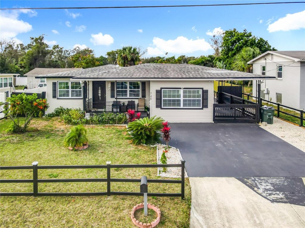 Photo of 748 White Street, Daytona Beach, FL 32114 (MLS # O6373880)