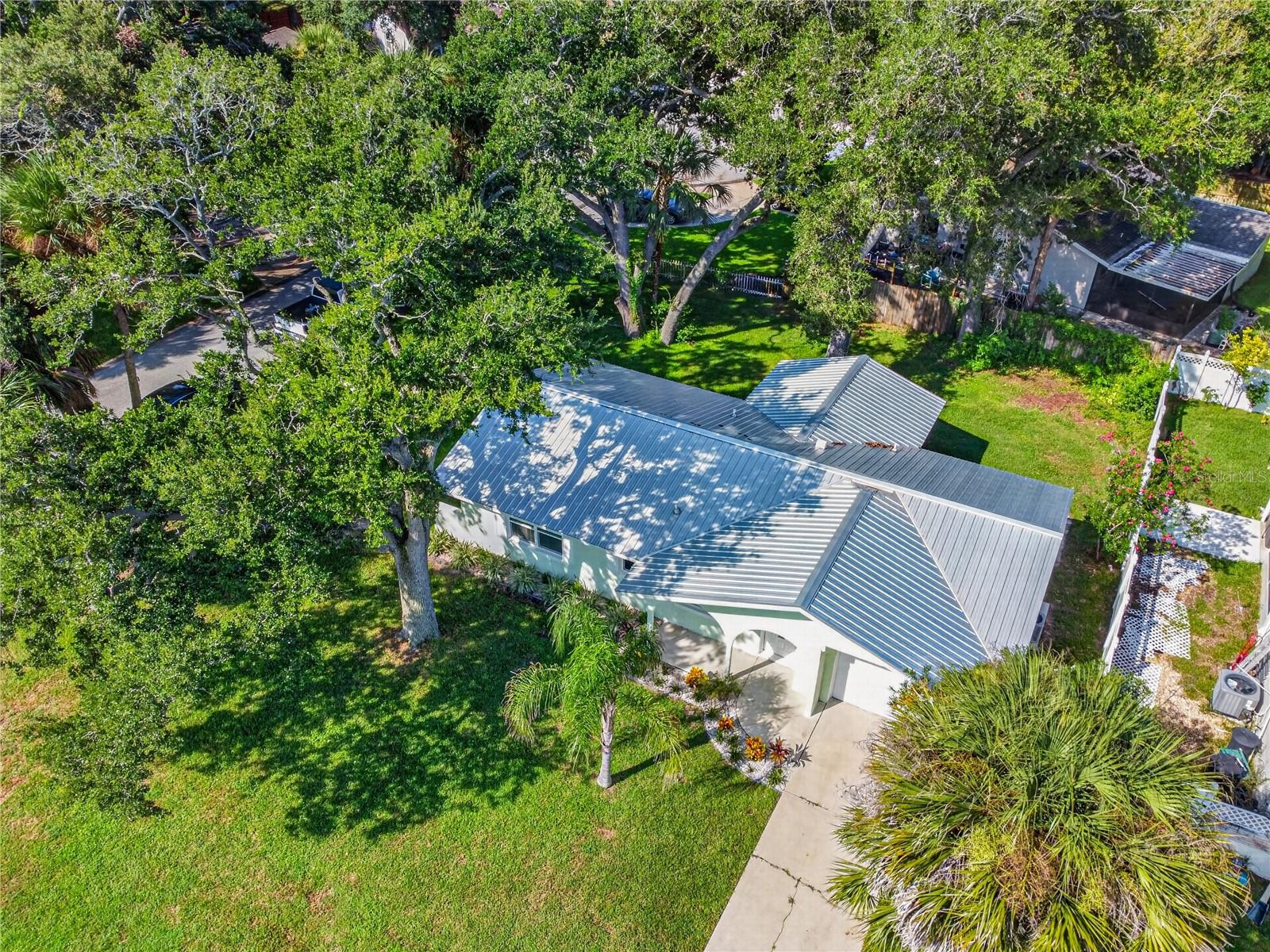 5464 RIVERSIDE DRIVE