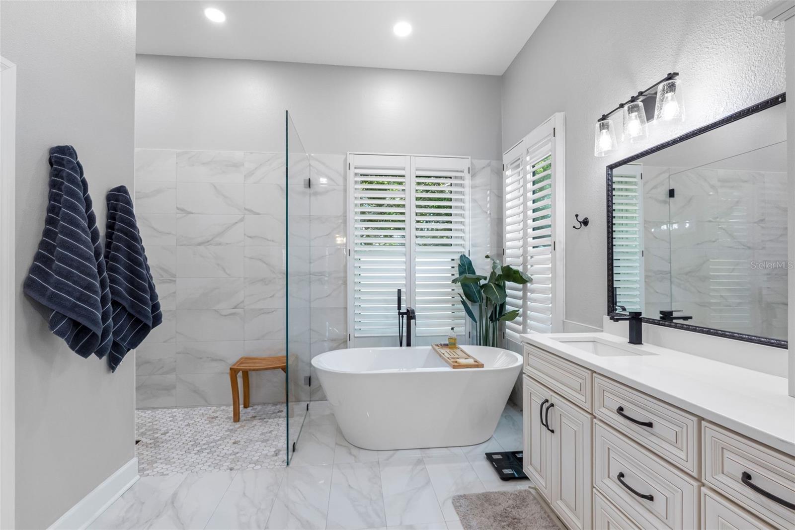 BAYOU CLUB ESTATES - Residential