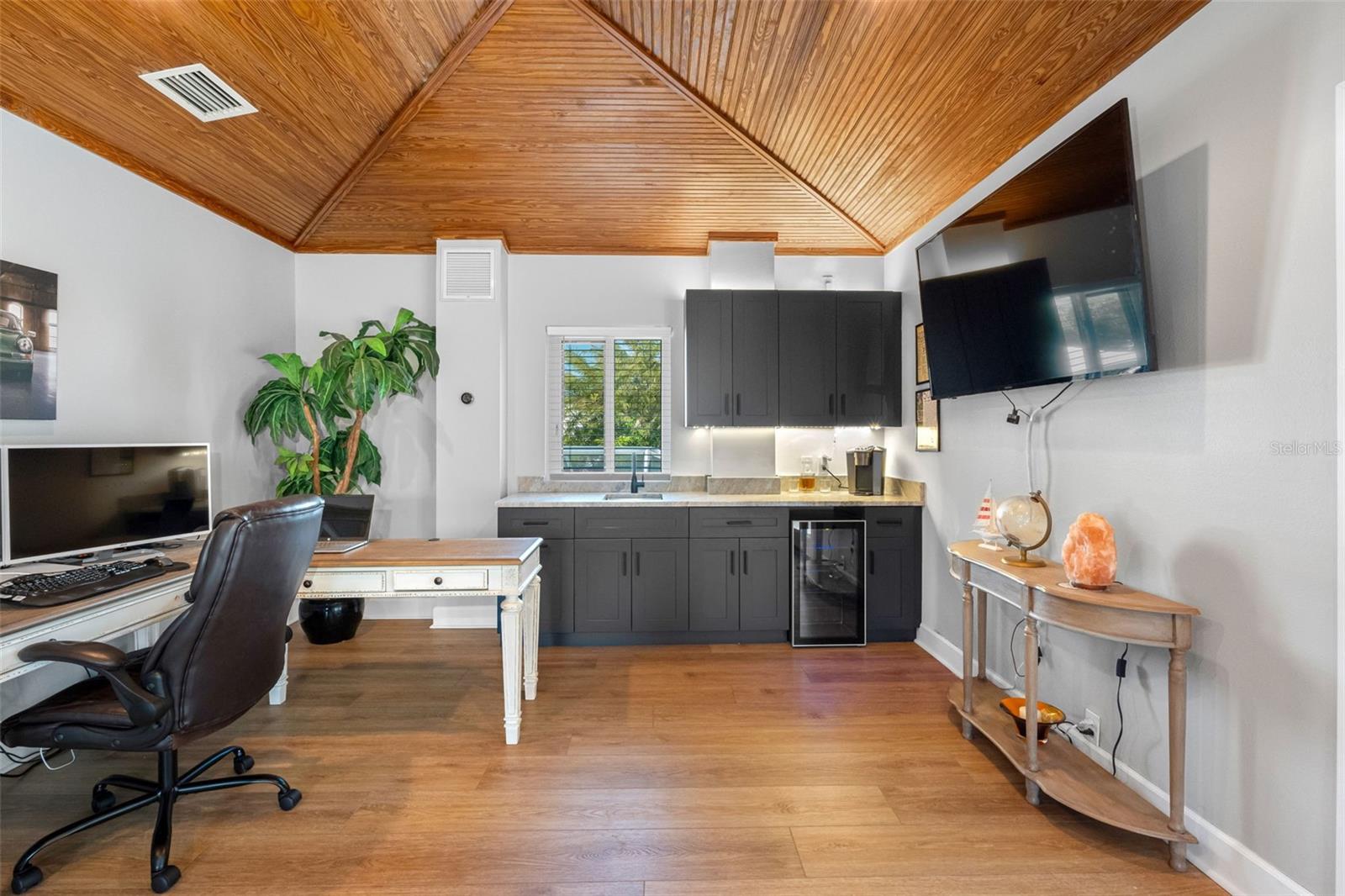 BAYOU CLUB ESTATES - Residential