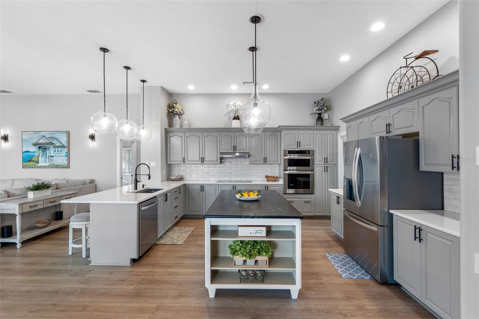 BAYOU CLUB ESTATES - Residential