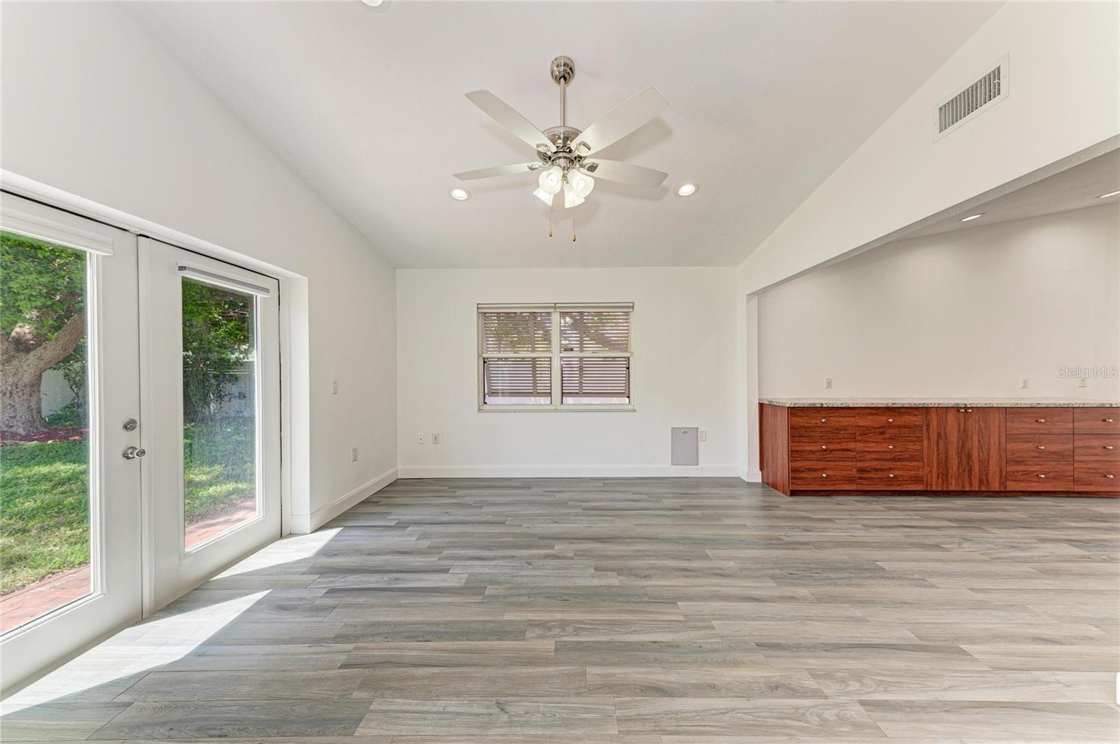 BELAIR BAYOU - Residential