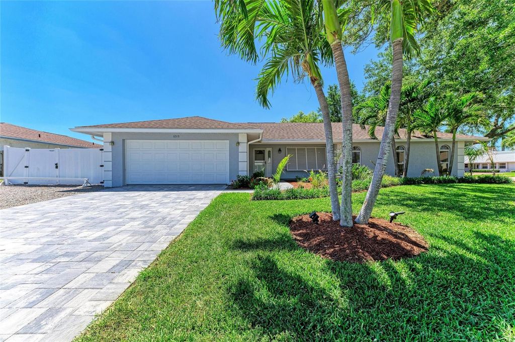 Photo of 6315 4th Avenue NW, Bradenton, FL 34209 (MLS # A4690461)