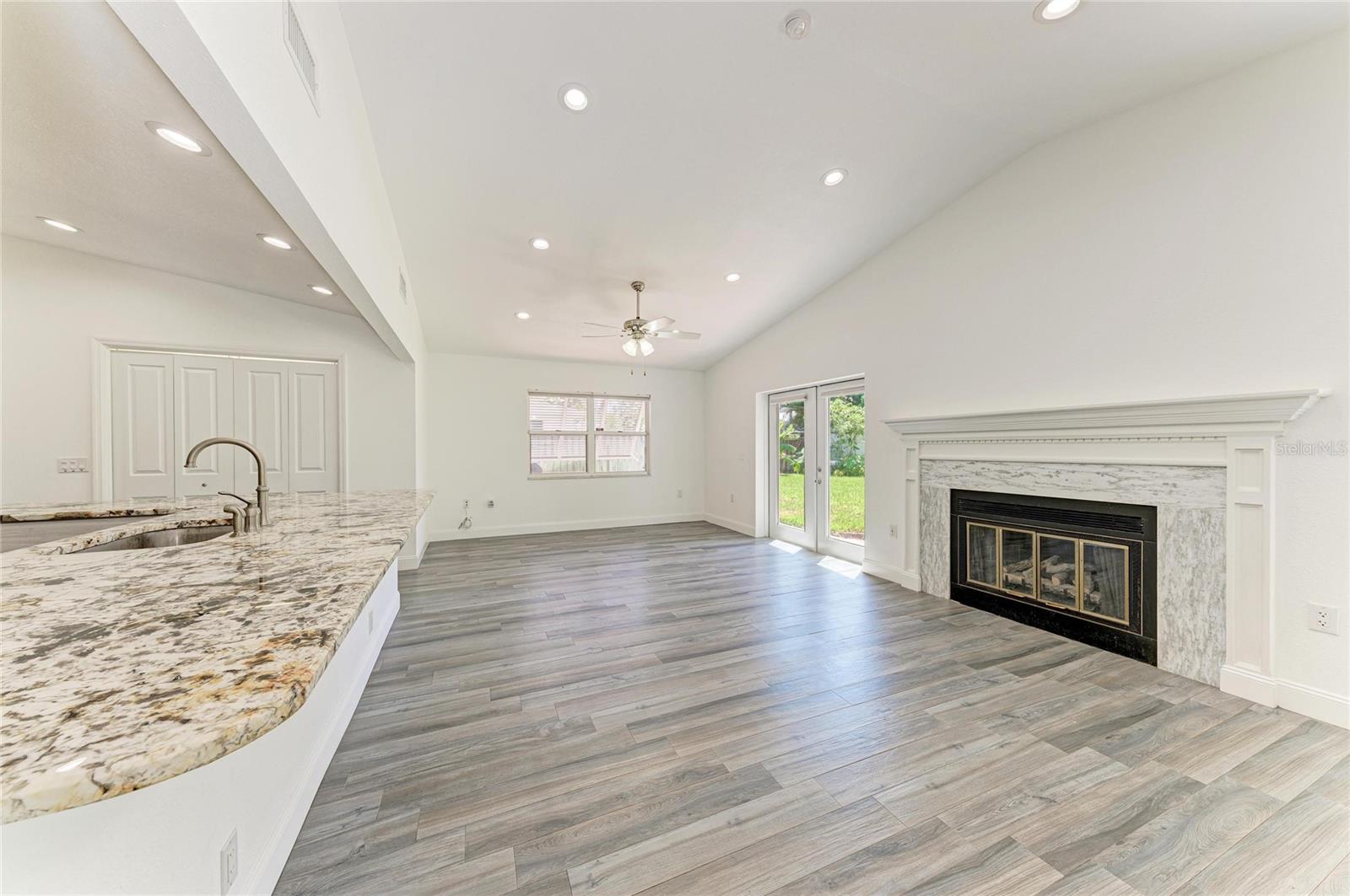 BELAIR BAYOU - Residential