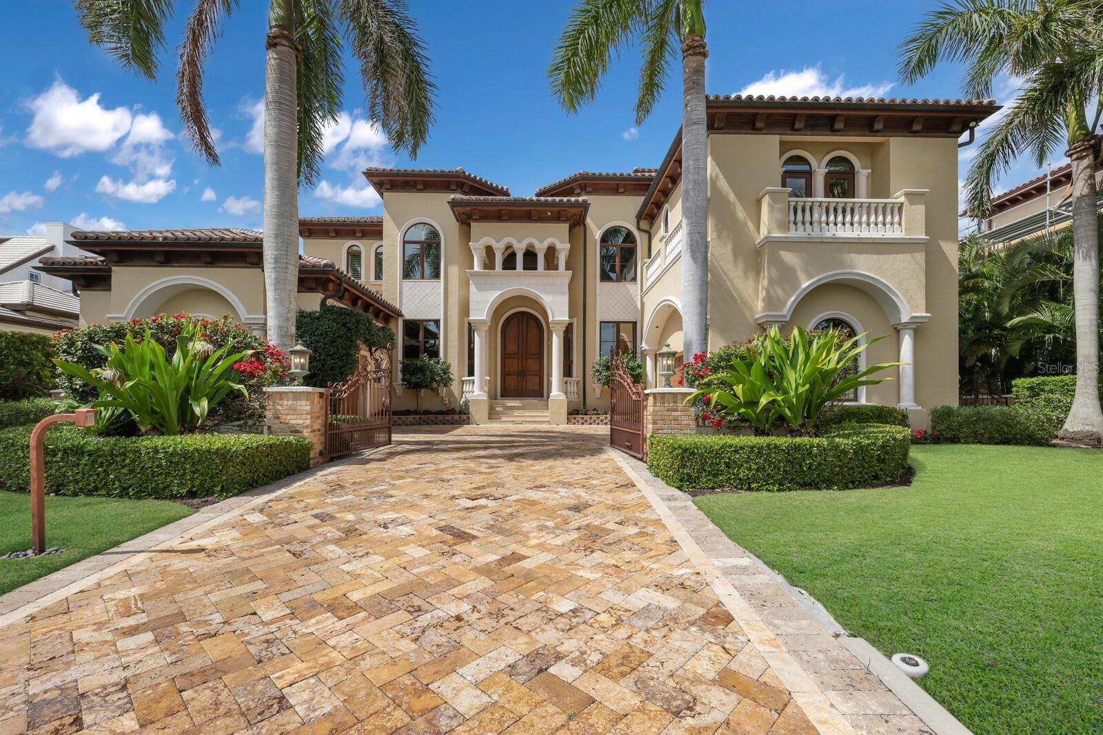 364 W ROYAL FLAMINGO DRIVE

                                                                             SARASOTA                                

                                    , FL - $9,250,000